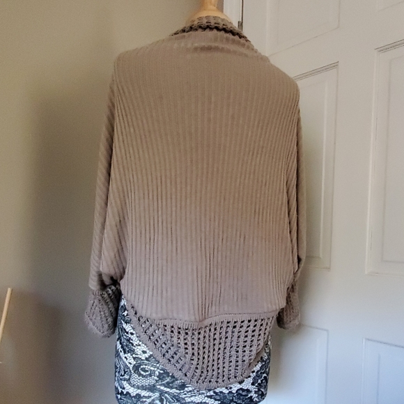 NWOT New Directions knit 3/4 sleeve shrug, size XL - Picture 3 of 5